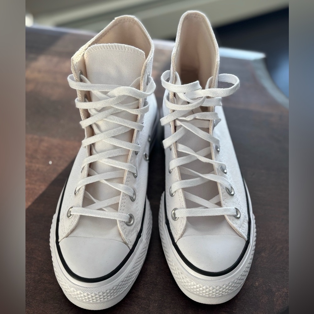 Converse - Chuck Taylor All Star Lift Platform
Canvas - Picture 11 of 17